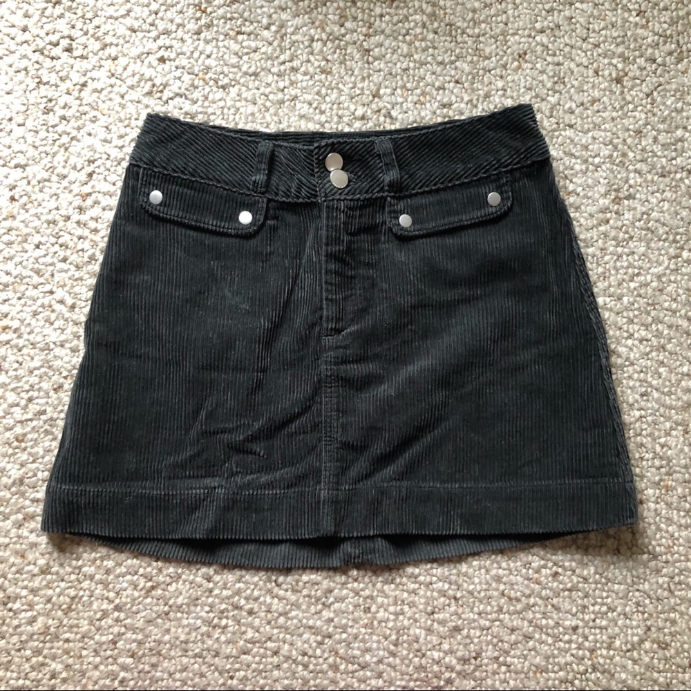 BRAND NEW ABERCROMBIE CORDUROY SKIRT SIZE SMALL